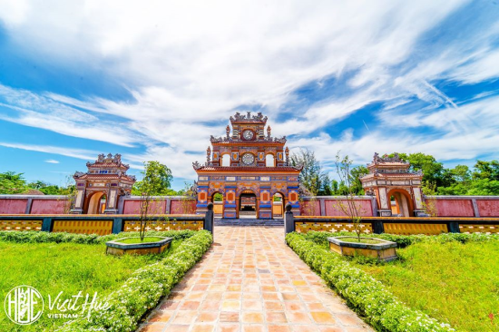 Tomb of Duc Duc (An Mausoleum)